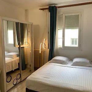  Appartement 10 Mins Walk Eiffel Tower, 16 France